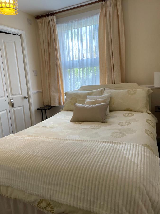 Caris Guest House Southend-on-Sea Bagian luar foto