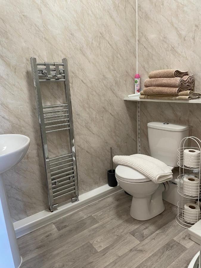 Caris Guest House Southend-on-Sea Bagian luar foto